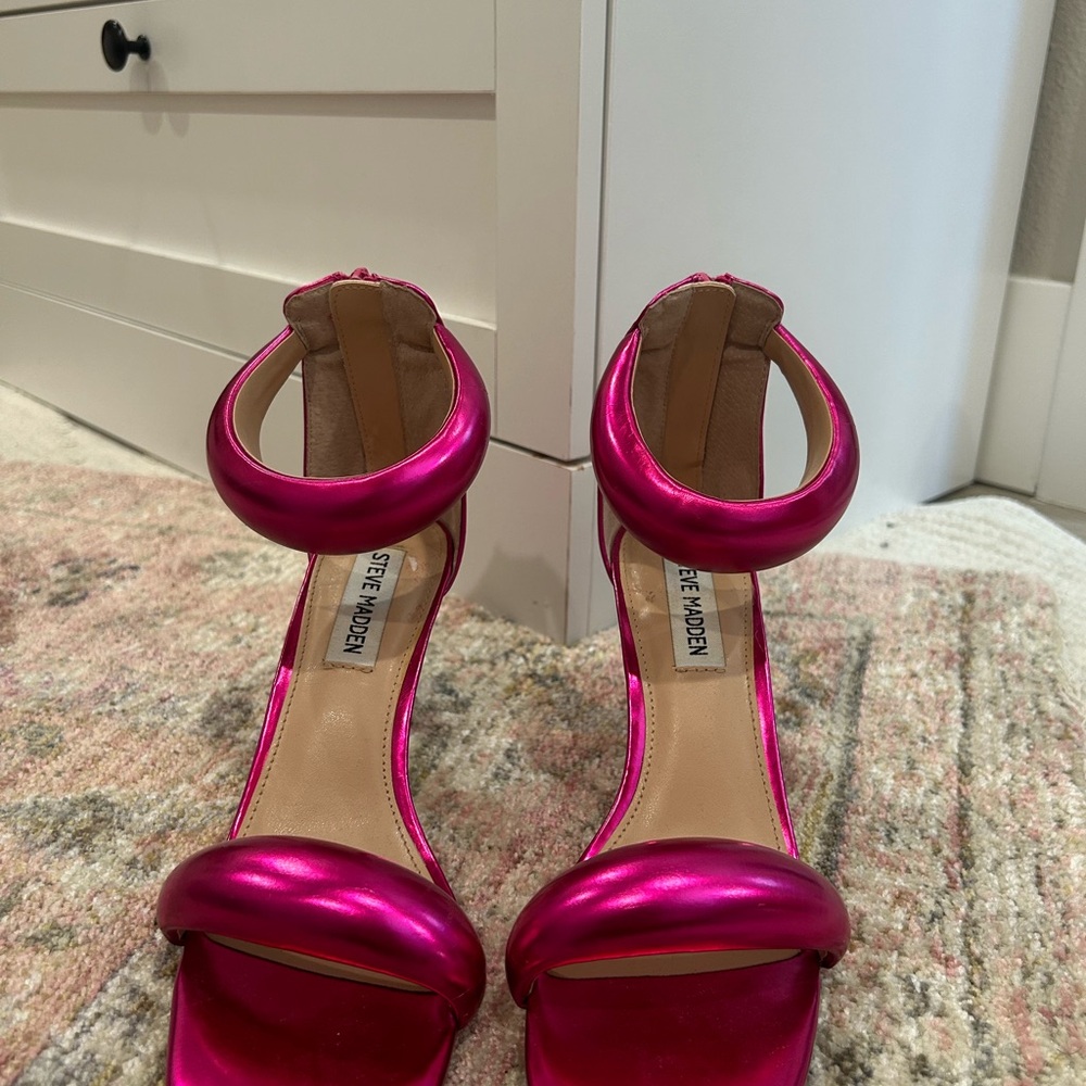 Steve Madden Metallic Fuchsia Heels